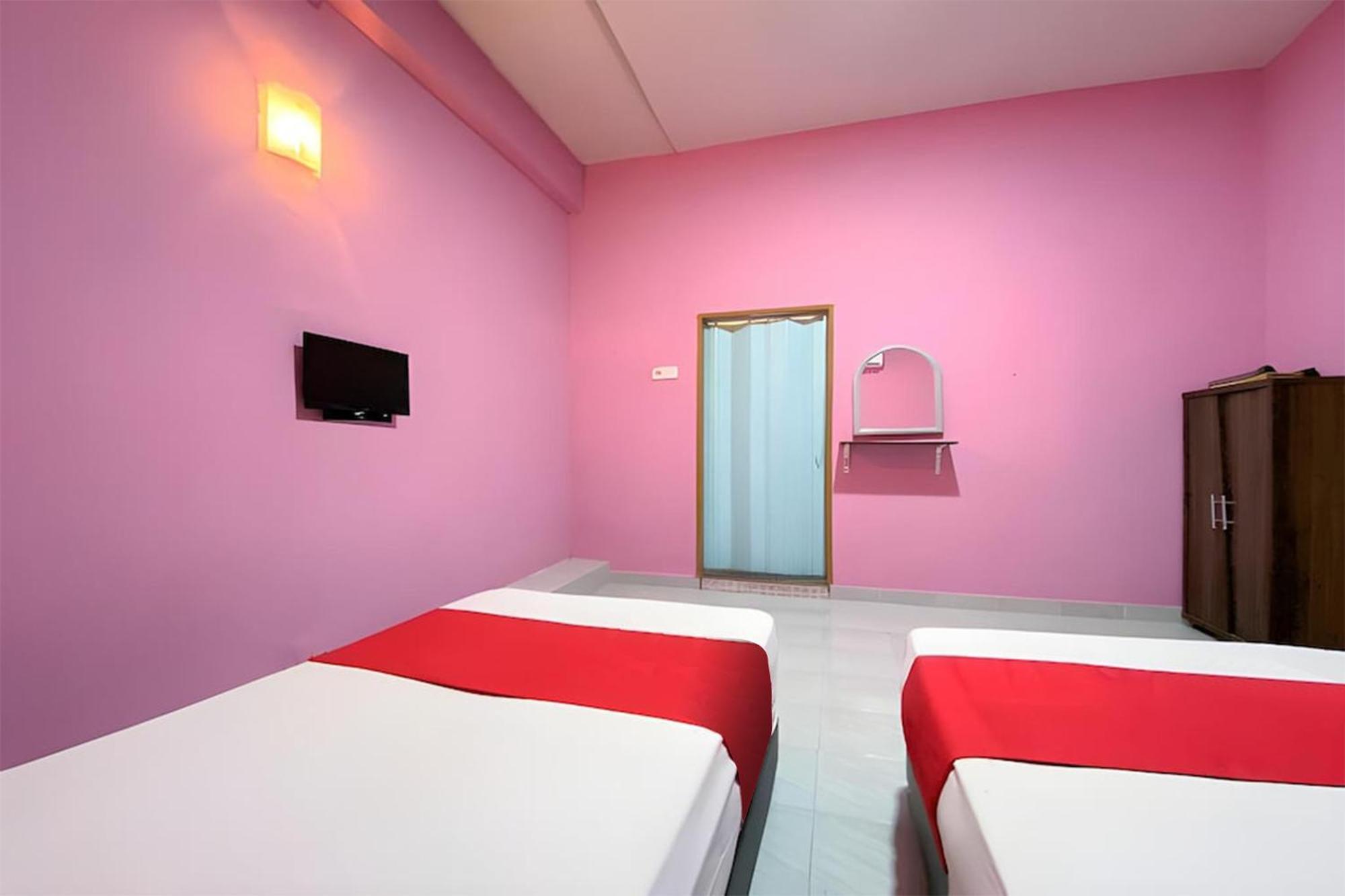 Coop Hotel Kangar Exterior foto