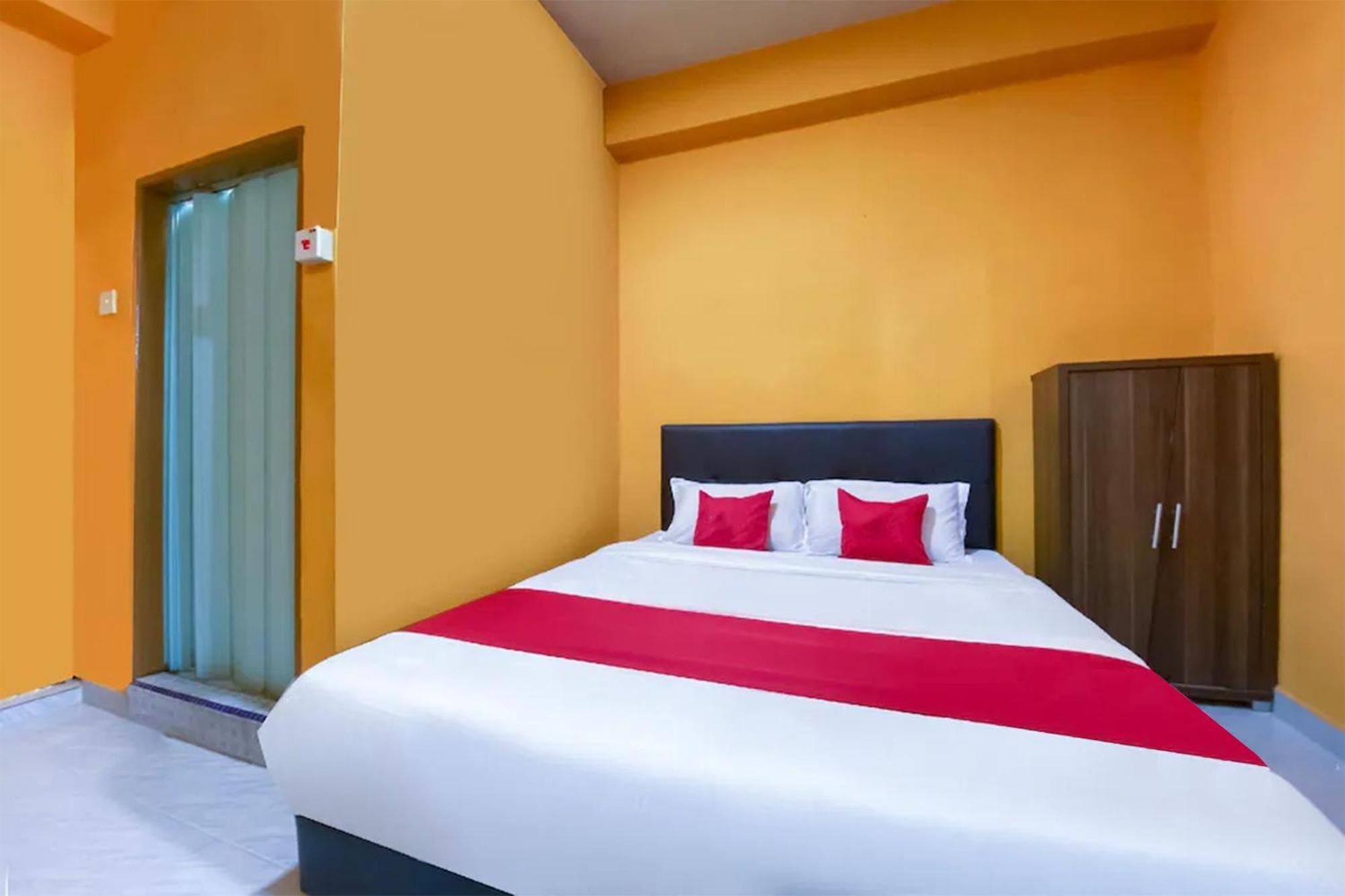 Coop Hotel Kangar Exterior foto
